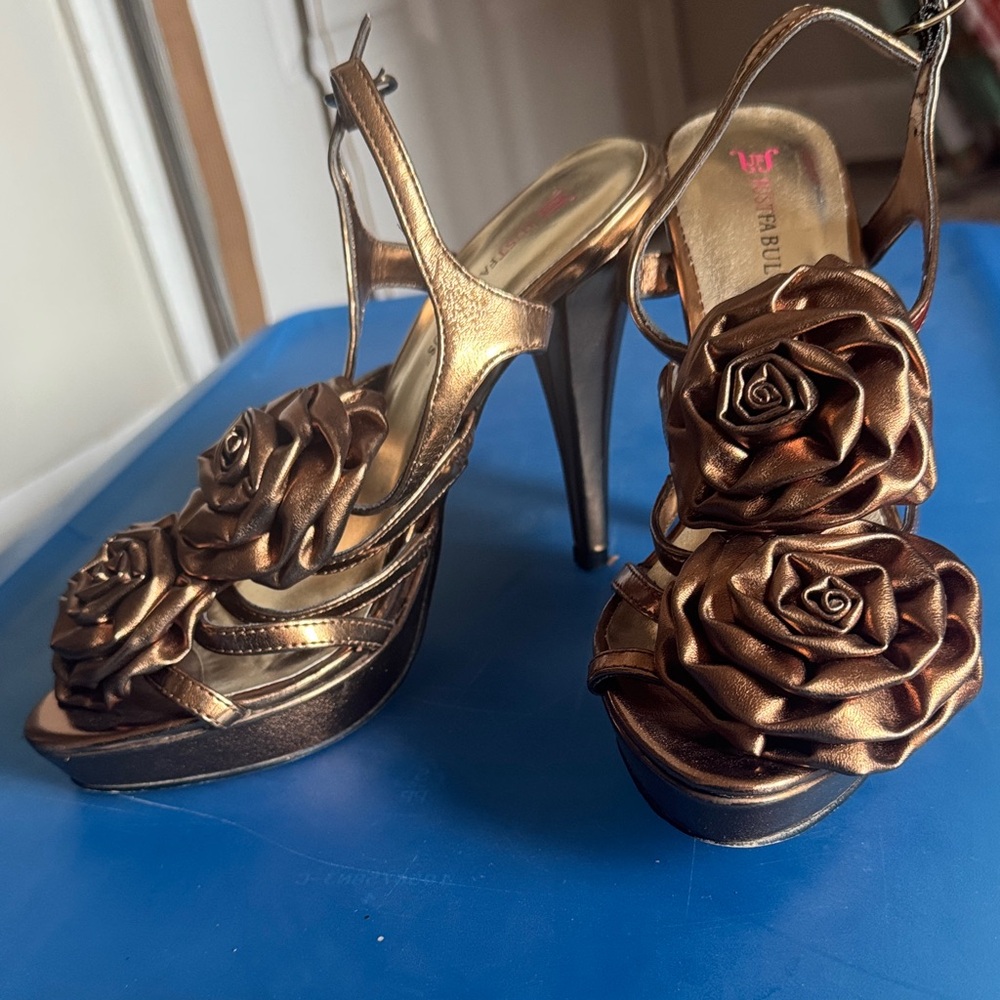 JustFab Metallic Bronze Floral Heels